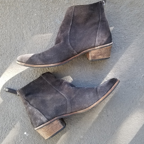 Dolce Vita Shoes - Dolce Vita| black zipper suade booties